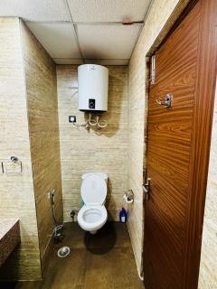The 911 Retreat Studio Apartment - 1