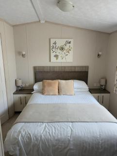 280 Caldey View, Lydstep Beach, Tenby - 5