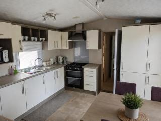 280 Caldey View, Lydstep Beach, Tenby - 4