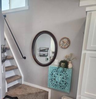 Robin's Nest Cottage - 0