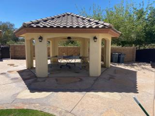Desert Sierra Guest House - 3