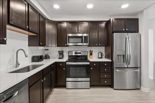 3 Bedrooms 2 Bathrooms Vista Cay 4013-205 Bd - 4