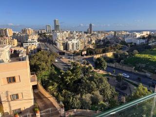 Luxury Penthouse with Large Terrace & Heated Jacuzzi - 7