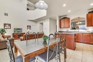 6 Bedrooms 4 Bathrooms Veranda Palms 4457 Np - 4