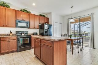 6 Bedrooms 4 Bathrooms Veranda Palms 4457 Np - 2