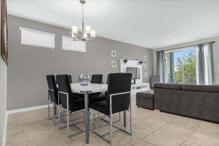 3 Bedrooms 2 Bathrooms Storey Lake 4751-201CT - 6
