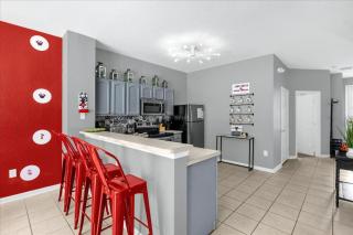 3 Bedrooms 3 Bathrooms Windsor Hills 7658 Kc - 7
