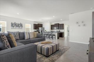 6 Bedrooms 5 Bathrooms Solterra 7664 Ol - 8