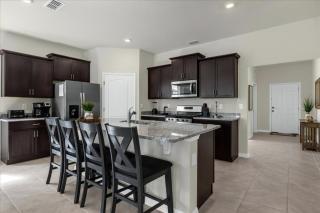 6 Bedrooms 5 Bathrooms Solterra 7664 Ol - 5