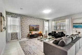 5 Bedrooms 55 Bathrooms Solara 1760 Sp - 0