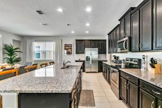 5 Bedrooms 55 Bathrooms Solara 1760 Sp - 2