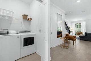 5 Bd 4 Ba Storey Lake 2469 Rt - 1