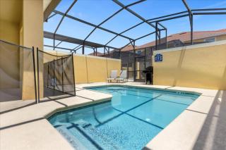 4 Bedroom 3 Bathroom Paradise Palms 8953BP - 0