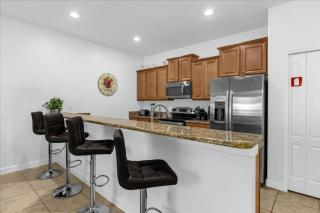 4 Bedroom 3 Bathroom Paradise Palms 8953BP - 6