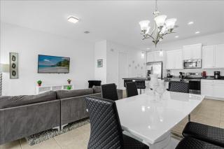 4 Bd 3 Ba The Enclaves At Festival 232 Cd - 8