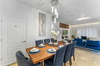 5 Bedrooms 4 Bathrooms Storey Lake 4819 Ct - 3