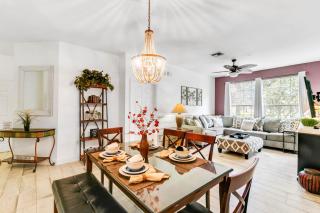 3 Bedroom 2 Bathroom Windsor Hills 7675-105 Cs - 2