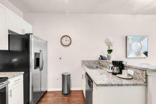 3 Bd 2 Ba Lucaya Village 18-102 - 2