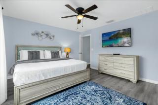 4 Bedroom 3 Bathroom Paradise Palms 8963SP - 3