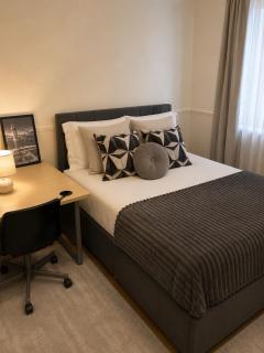 Elegant 4 Bed Home Next to Newcastle Stadium - 2