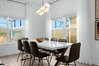 5 Bedrooms 4 Bathrooms Storey Lake 4375 Sl - 6