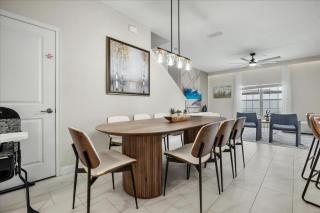5 Bedrooms 4 Bathrooms Storey Lake 3101 PP - 8