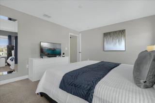 4 Bedrooms 3 Bathrooms Storey Lake 4820 LS - 3