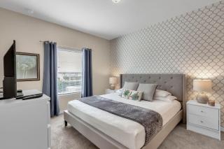 4 Bd 3 Ba Lucaya Village 15-101 - 1