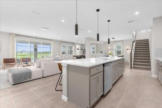 9 BD 6.5 BA Solara Resort 9131TW - 1