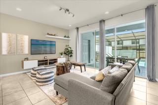 5 Bedrooms45 Bathrooms Windsor Westside2413 Ds - 5