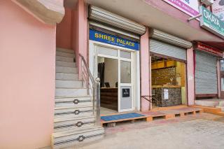 OYO Hotel shree palace - 5