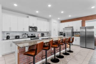 9 BD 6.5 BA Solara Resort 8900 TH - 3