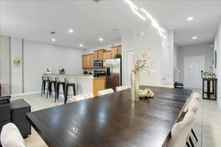 4 Bedrooms 3 Bathrooms Paradise Palms 8974 MP - 9