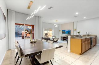 4 Bedrooms 3 Bathrooms Paradise Palms 8974 MP - 5