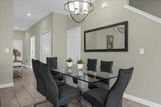 5 Bedroom 5 Bathroom Storey Lake 4901 Wa - 4