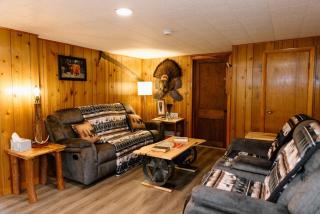 Surrounded by Nature - Frog Hollow Cabin & Bunk Room: Hot Tub | Fire Pit | Grill - 7