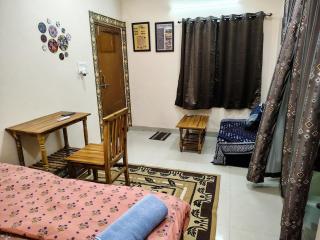 Planet Stays Cozy Room with Private Kitchen - 3