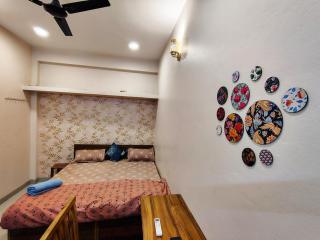 Planet Stays Cozy Room with Private Kitchen - 2