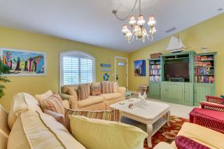 4 Mi to Siesta Key Beach! Spacious Family Getaway - 2