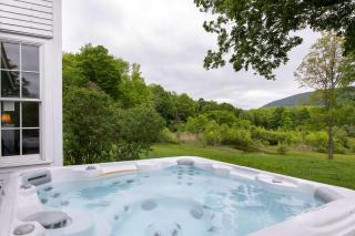 Secluded Estate! Hot Tub, Walking Path To Downtown - 5