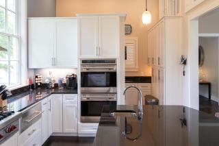 Secluded Estate! Hot Tub, Walking Path To Downtown - 1