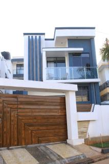 The Moon Apartment - 2