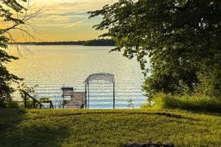 Boat & Hike Up North! Lakefront Minnesota Duplex - 9