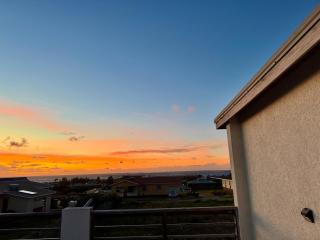 Ocean View 4BR Rooftop Ent 5 Min to Beach - 5