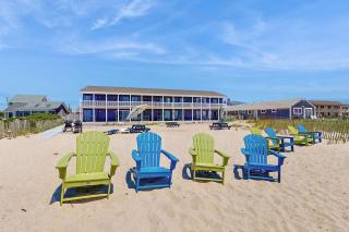 Oceanfront hotel suite at beachfront Sandbars Inn with balcony AC & firepit - 7