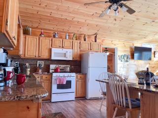 Luxurious Pigeon Forge Cabin, w/ HotTub, EasyDrive, Arcade Game, Panoramic Views - 2