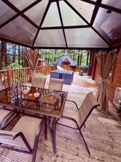 Lakeside Log Cabin 4 Bedrooms Dog-Friendly Escape - 8