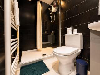 Room 1 Shared House in L7 - 8