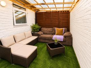 Room 2 Shared House in L7 - 1