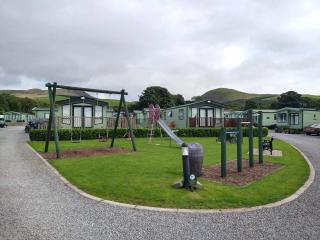 Blake Fell Hide - the perfect base for Walkers - Cyclists - Dog Lovers - Haystacks - Ennerdale Lake - Coast to Coast C2C - Off the beaten track - not off the grid Blake Fell Hide - the perfect base for Walkers - Cyclists - Dog Lover Starlink WiFi - 3